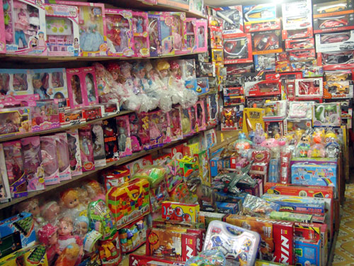 Tẩy chay đồ chơi gây ung thư có xuất xứ tại Trung Quốc.