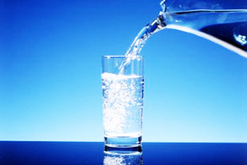 Tránh sử dụng nước sôi để nguội quá 3 ngày gây ung thư