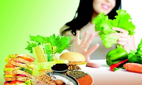 Ăn nhiều rau xanh, hạn chế đồ ăn nhanh phòng tránh ung thư đại tràng